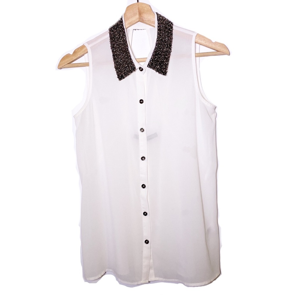 Foreign Exchange Sleeveless Button Up Blouse